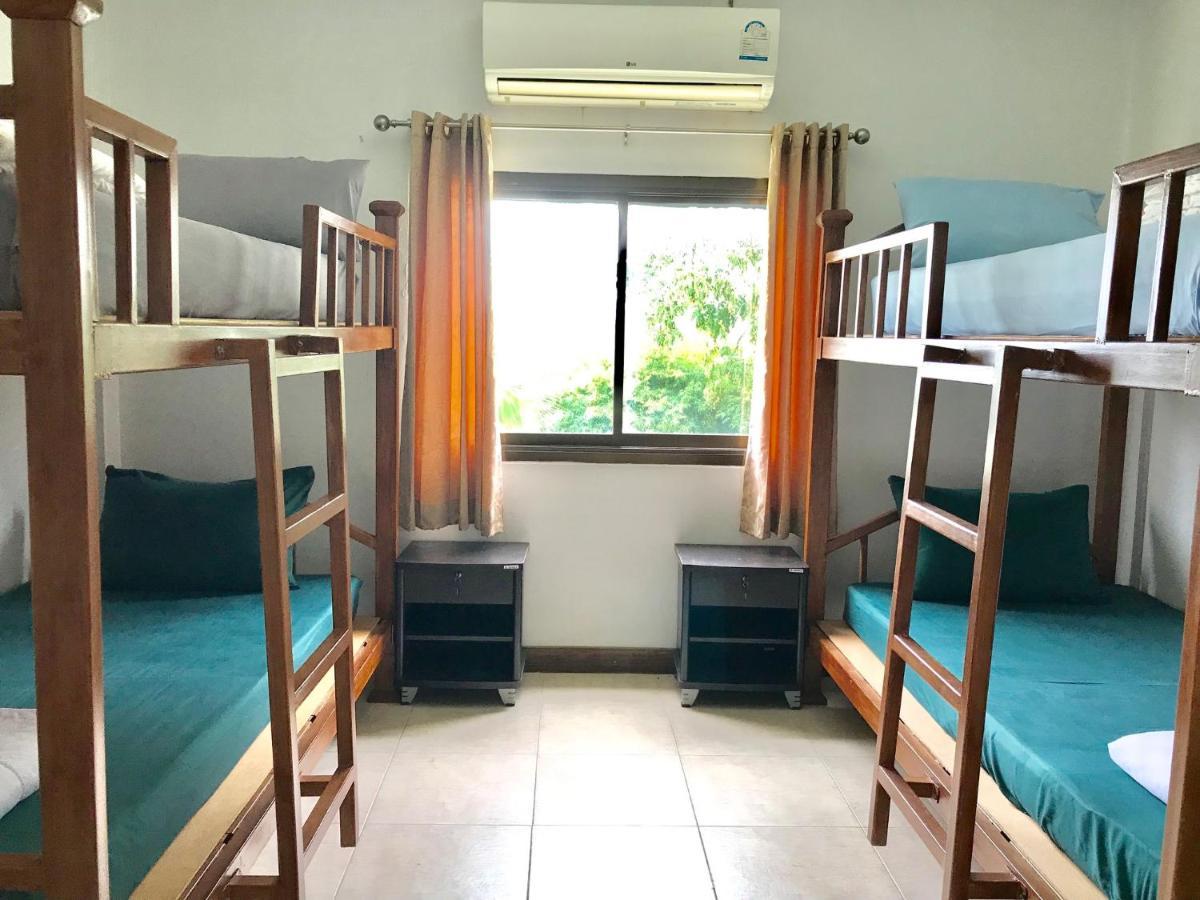 Hostel Hiranyika Cafe & Bed Ko Samui Exteriér fotografie